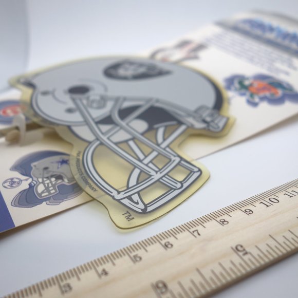 Oakland Raiders Fan Waves Suction Cup Mounted Window Sign New with Packaging - Picture 9 of 9